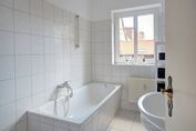 Badezimmer (untere Etage)