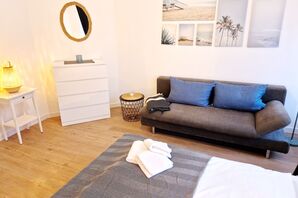 Wohn-/Schlafzimmer