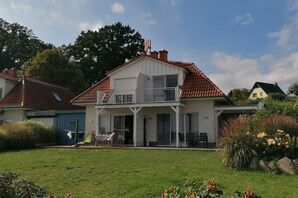 Blick auf die Villa Seeblick / DHH rechte Seite