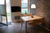 Essbereich für 4 Person, Zugang zur Terrasse