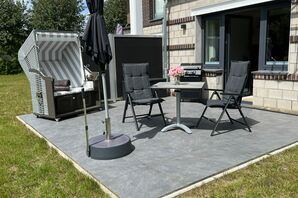 große Terrasse mit Südlage