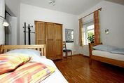 2. Schlafzimmer