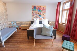 Schlafzimmer 1
